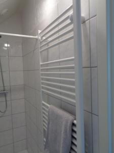Ένα μπάνιο στο Studiozimmer an den Leineauen +16 φωτογραφίες