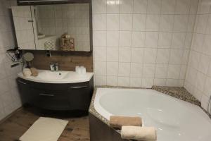 Koupelna v ubytování Ferienwohnung Lenz + 31 fotografií