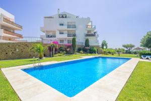 Bazén v ubytovaní Sea Flower Miraflores Golf and Beach Parking included alebo v jeho blízkosti