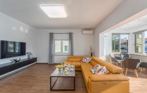 TV a/nebo společenská místnost v ubytování Apartments Vita