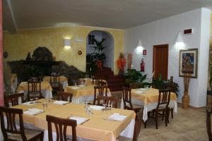 A restaurant or other place to eat at La Fattoria