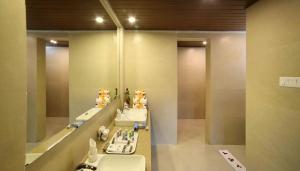 Uday Backwater Resort的一间浴室