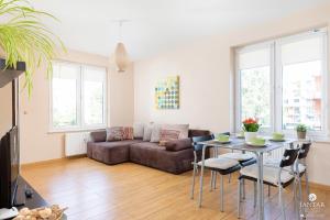 Posezení v ubytování Jantar Apartamenty - Family Vacation Polanki