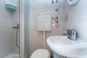 Koupelna v ubytování Holiday House Snjezana