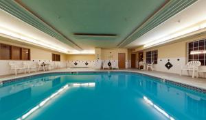 Gallery image of AmericInn by Wyndham, Galesburg, IL in Galesburg