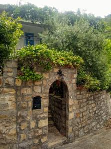 Fotografie z fotogalerie ubytování Sea-side Old Stone Villa with a private Garden v destinaci Budva