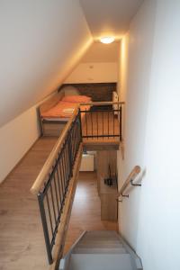 Posteľ alebo postele v izbe v ubytovaní Apartmány Jurica Boží Dar 88