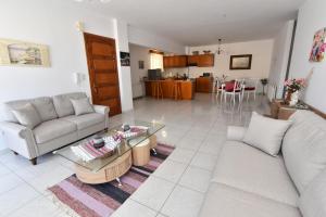Köök või kööginurk majutusasutuses KOS Family House
