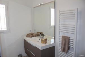 Fotografie z fotogalerie ubytování BASTIDE 7 v destinaci La Fare-les-Oliviers + 24 fotografií