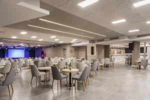 Un restaurante o sitio para comer en Playa Park Zensation