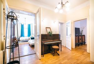 Fotografia z galérie ubytovania Luxurious Kafka family apt in Old Town v Prahe