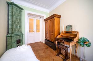Posteľ alebo postele v izbe v ubytovaní Luxurious Kafka family apt in Old Town
