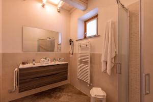 Koupelna v ubytování Borgo di Villa Cellaia Resort & SPA