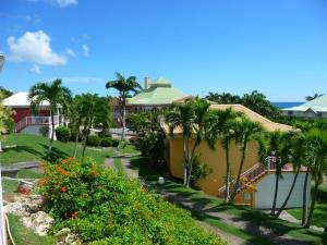 Jardí fora de Jolie studio meublé avec petite vue mer