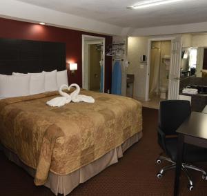 Postel nebo postele na pokoji v ubytování Country View Inn & Suites Atlantic City + 25 fotografií