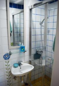 Een badkamer bij Private Apartment in Pembroke St Julians