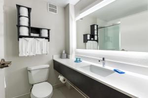 Um banheiro em Holiday Inn Express - Columbus Downtown by IHG