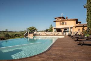 The swimming pool at or close to Agriturismo Casale Ugolini