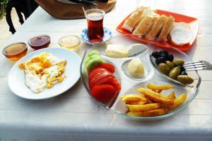 Φαγητό σε αυτό το πανδοχείο ή κάπου εκεί κοντά