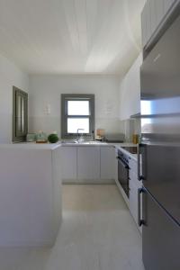 Imagem da galeria de Luxurious 2019blt SeaView Villa wth swimming pool em Korissia mais 49 fotografias