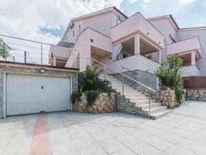 Budynek, w którym mieści się apartament