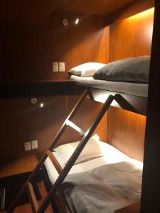 Gallery image of Onkel Inn Airport Sleepbox in La Paz