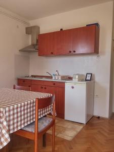 Kuchyňa alebo kuchynka v ubytovaní Apartments Katarina