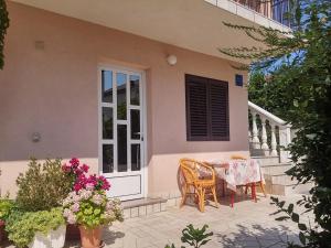 Budova, v ktorej sa apartmán nachádza