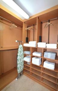 Een badkamer bij Sweethome26 EILAT Apt with Jaccuzzi / Free Parking