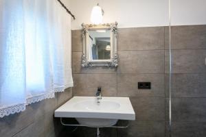 Koupelna v ubytování Haus Annerl