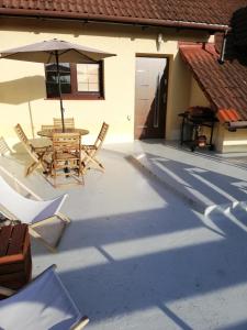 Patio alebo iná vonkajšia časť ubytovania Apartamenty Baltic Sea Wieniawskiego