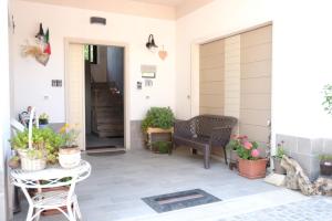 A patio or other outdoor area at B&B Grandangolo