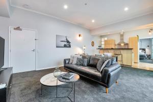 A seating area at Princes Wharf Boutique Apartments