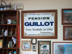 Certyfikat, podpis lub inny dokument wystawiony w obiekcie Hostal Guillot