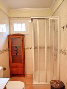 Salle de bains dans l'établissement Flatguest - Spacious Home