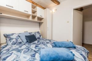 Posteľ alebo postele v izbe v ubytovaní Rural holiday home Stankolina Opatija