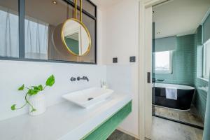 Ванна кімната в PACE HOTEL Suzhou Guanqian Branch