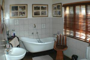 Bagno di Trees Too Guest Lodge