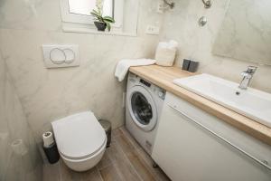 Ένα μπάνιο στο Apartment Dioclessima