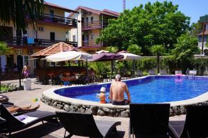 Bazén v ubytování Ponto Hotel nebo v jeho okolí