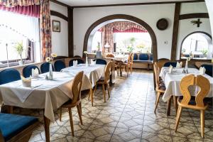 A restaurant or other place to eat at Hotel Rieder