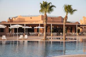 Bazén v ubytování Marrakech Ryads Parc All inclusive nebo v jeho okolí