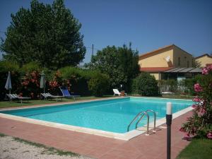 Bazén v ubytování Affittacamere Bella Treccia nebo v jeho okolí