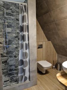 Koupelna v ubytování Pokoje Granaty