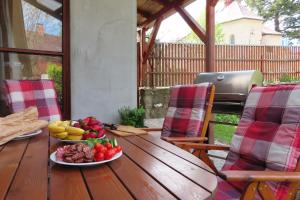 Φαγητό σε αυτό το σαλέ ή κάπου εκεί κοντά