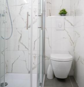 Kúpeľňa v ubytovaní Hotel Vienna + 37 fotografií