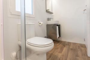 Et badeværelse på Apartments and Mobile Homes Makarska