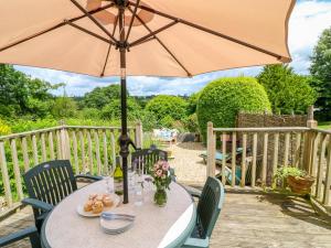 Gallery image of Woodstock Cottage in Axminster