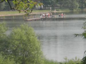 Výhled na řeku, která protéká v blízkosti ubytování v soukromí