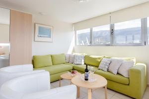 Posezení v ubytování GB Athens View Luxury Suite